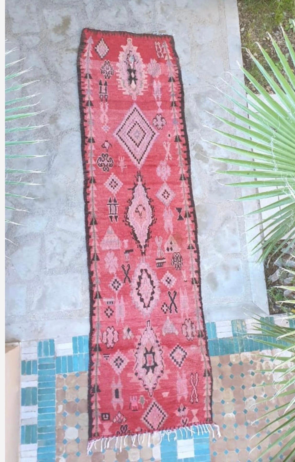 ESSE | Vintage Runner